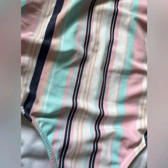 Roxy Pink Cutty Heart One-Piece beach Swimsuit Swimwear Youth girls 6Y - Picture 7 of 9